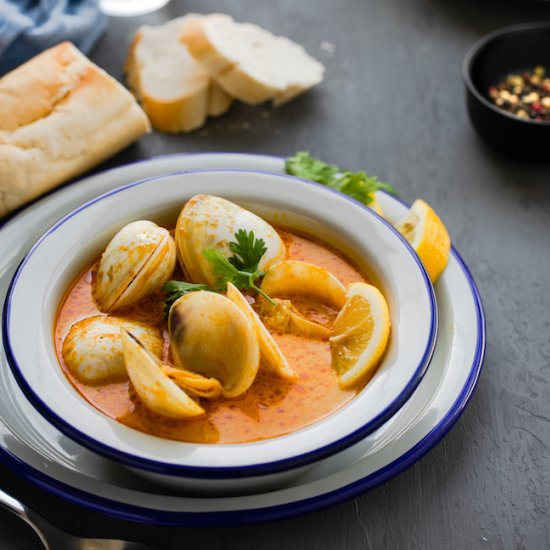 CLAM CURRY WITH COCONUT MILK