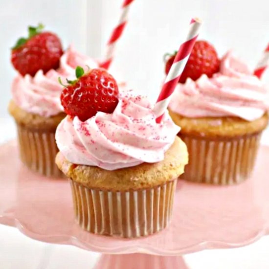 Boozy Strawberry Soda Cupcakes