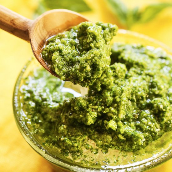 Easy Spinach Basil Pesto Recipe