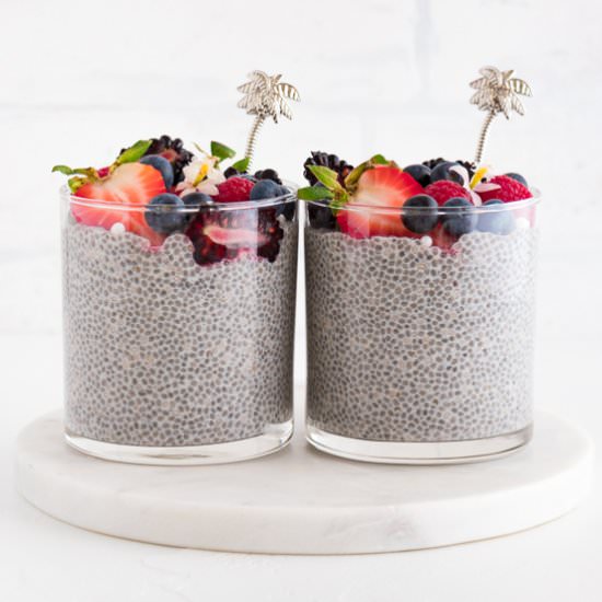 Vanilla Chia Pudding (Vegan)