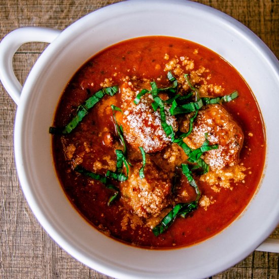 ROASTED TOMATO AND BASIL SOUP