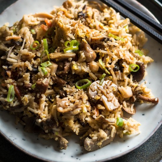 Fried rice with mixed mshrooms