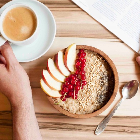 Healthy Apple Cinnamon Oatmeal