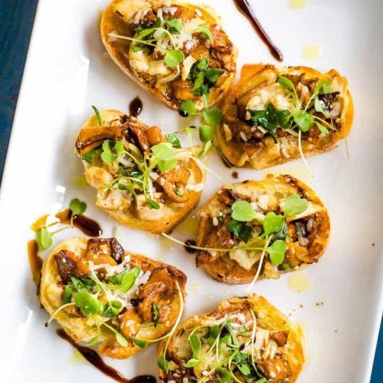 Chicken and Chanterelle Crostini