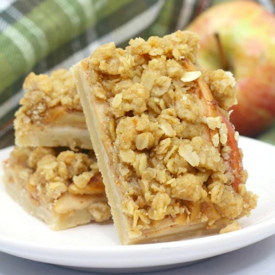 Apple Pie Crumb Bars