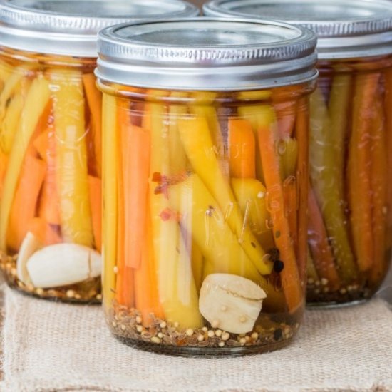 Easy Pickled Carrots!