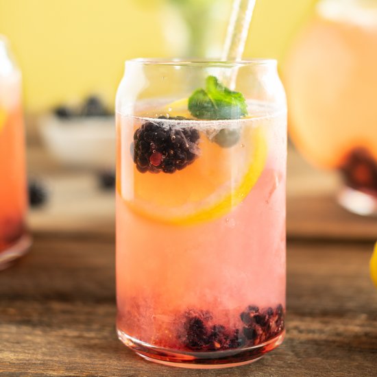 Sparkling Blackberry Lemonade