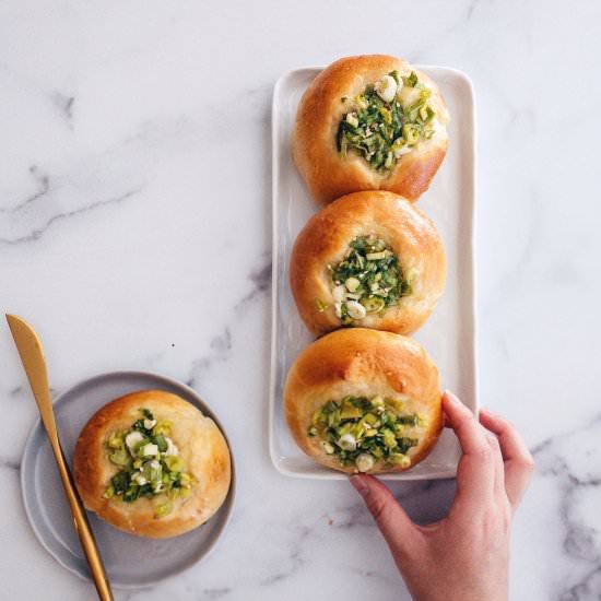 Baked Scallion Buns