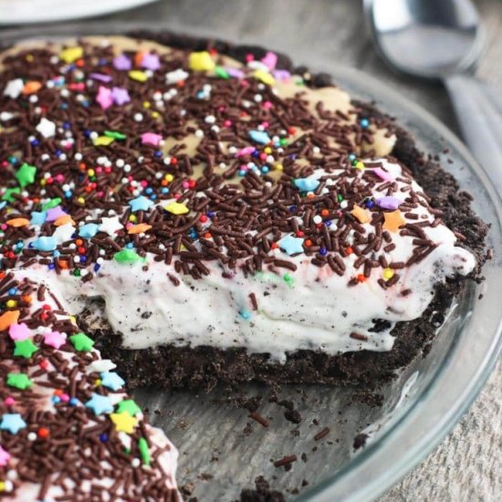 EASY ICE CREAM PIE