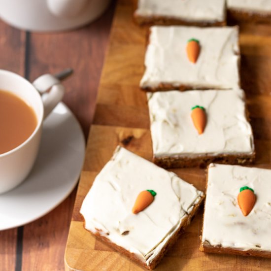 Healthy Carrot Cake Traybake