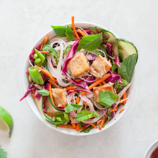 fresh roll bowls with crispy tofu