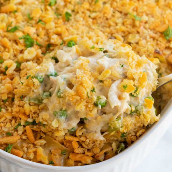 Cheesy Tuna Noodle Casserole