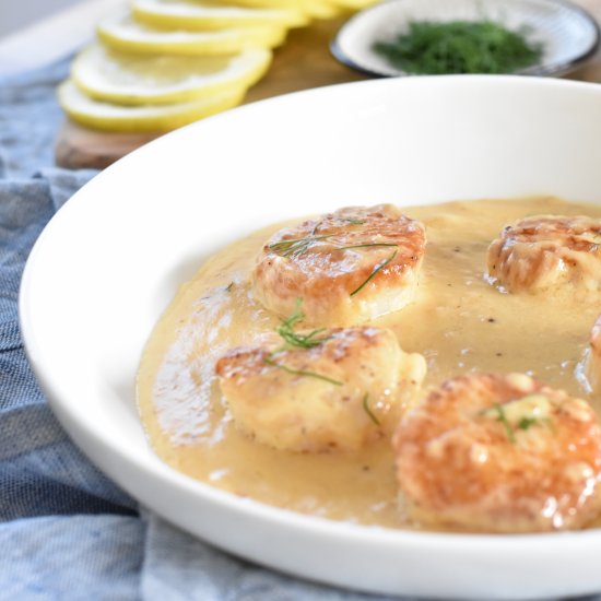 Keto Scallops in Garlic Cream Sauce