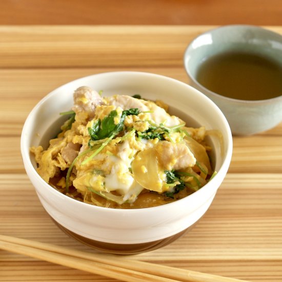 Oyakodon: Chicken and Egg Rice Bowl