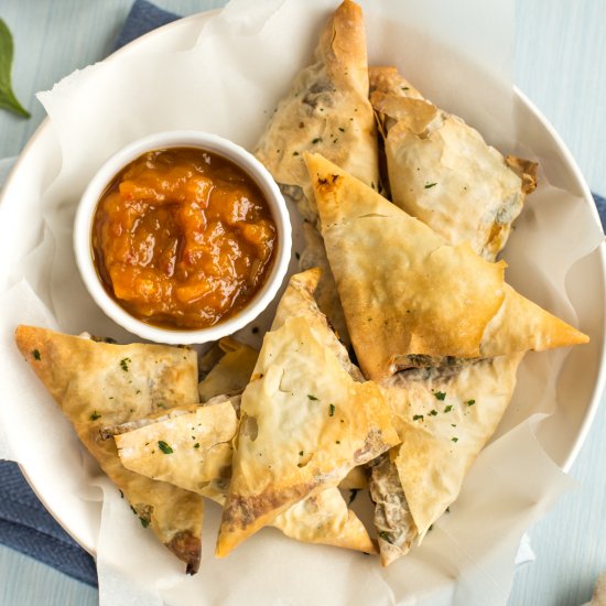 Tofu and spinach samosas