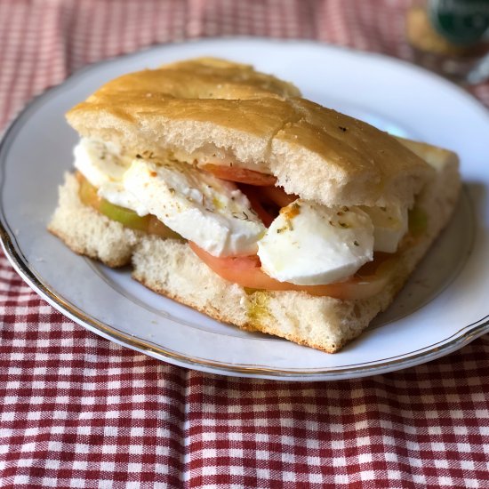 Panino alla mozzarella fresca