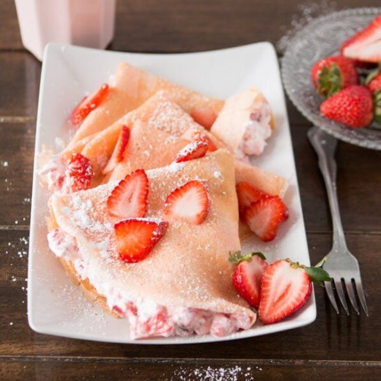 STRAWBERRY MILKSHAKE CREPES