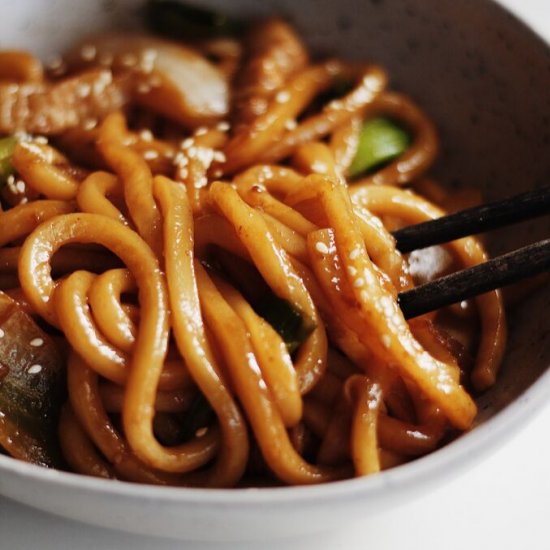 fried udon noodles & pork stir fry