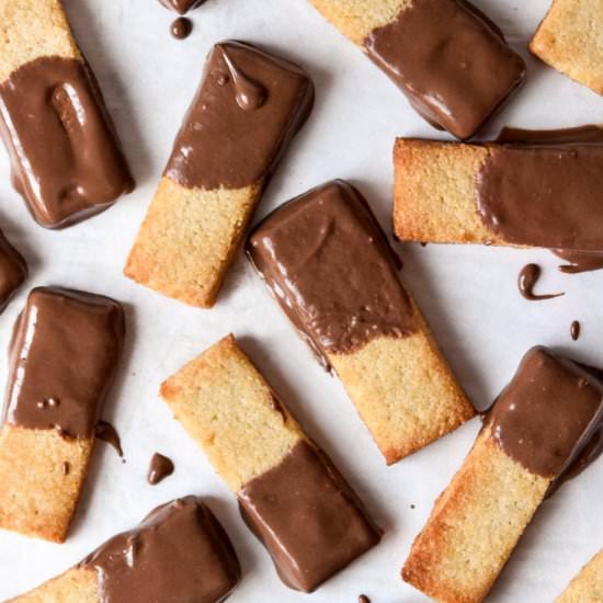 Almond Flour Shortbread Cookies