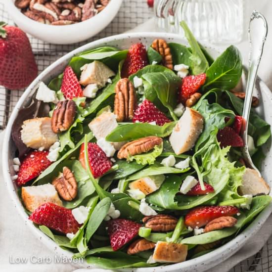 Spinach Strawberry Pecan Salad