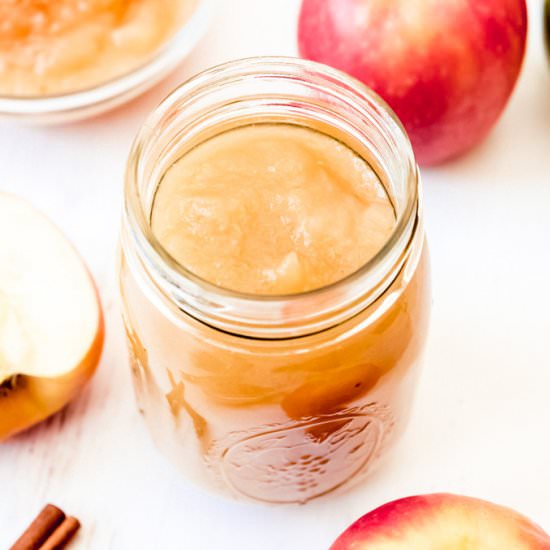 INSTANT POT HOMEMADE APPLESAUCE