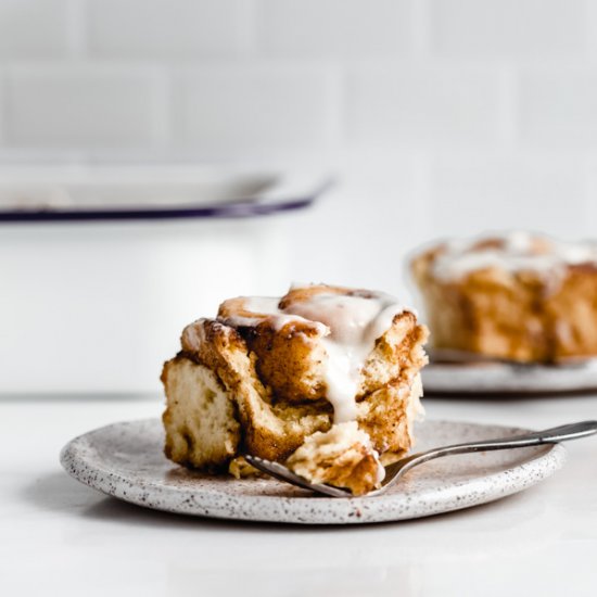 Vegan Pumpkin Spice Cinnamon Rolls