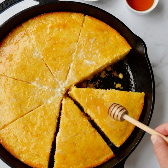 Simple Skillet Cornbread