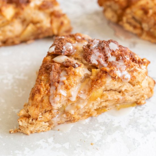 Vegan Apple Cinnamon Scones