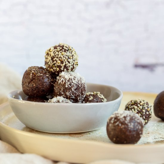 Raw Vegan Brownie Bites