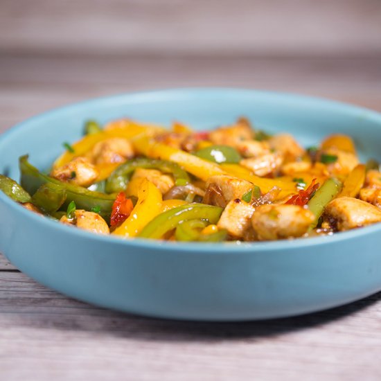 CHICKEN WITH BELL PEPPERS