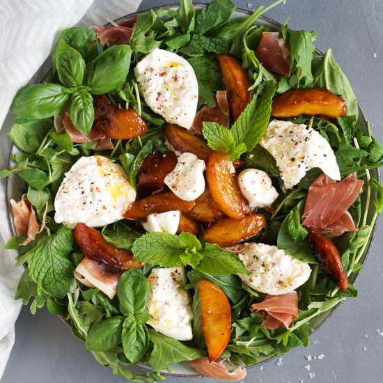 Burrata Salad With Caramelized Peach