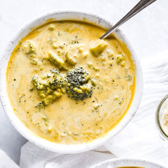 Vegan Broccoli Cheddar Soup