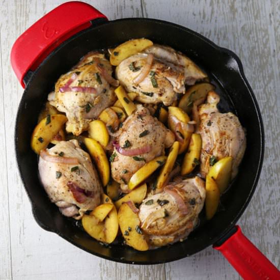 Skillet Apple Chicken Thighs