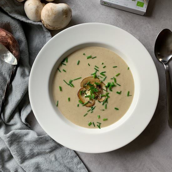 Easy Creamy Mushroom Soup