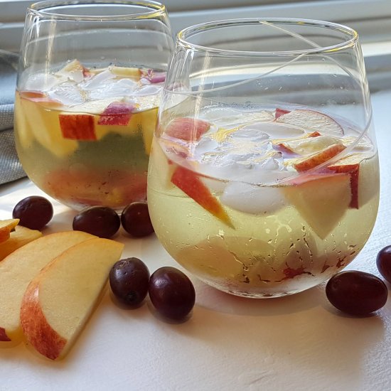 Quick White Sangria