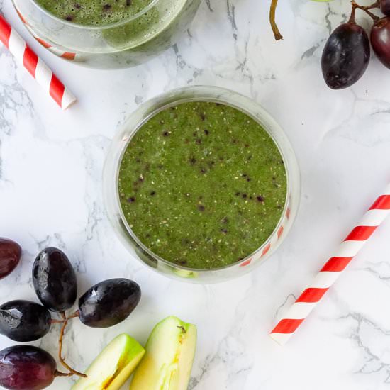 Apple Grape Smoothie with Kale