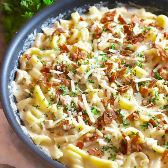 Creamy Chicken and Bacon Pasta