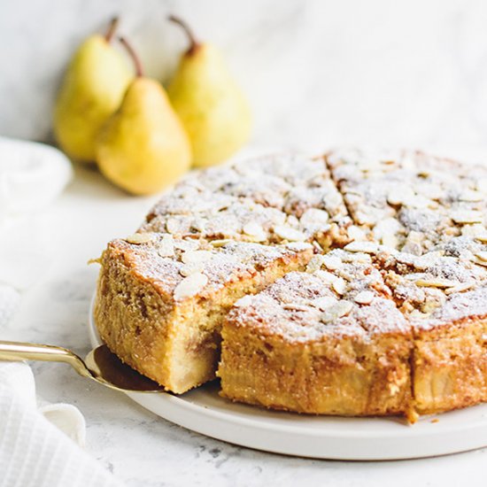 PEAR AND GINGER CRUMB CAKE