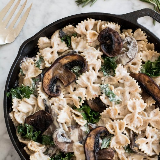 Vegan Creamy Mushroom & Kale pasta