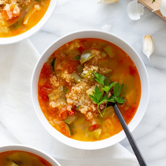 One Pot Quinoa and Vegetable Soup