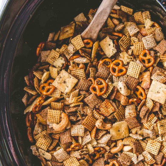 Slow Cooker Ranch Snack Mix