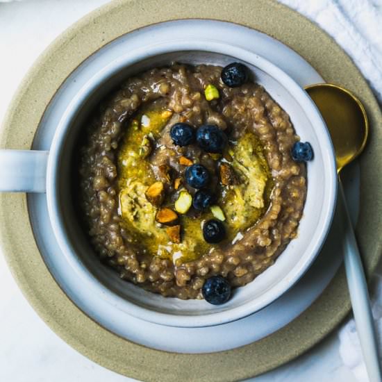 Date Oatmeal w Pistachio Butter