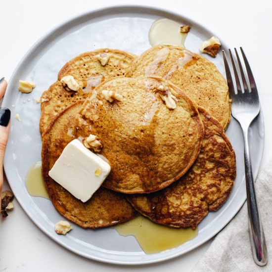 Healthy Pumpkin Spice Pancakes