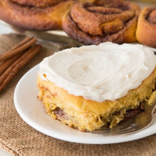 SOFT PUMPKIN CINNAMON ROLLS