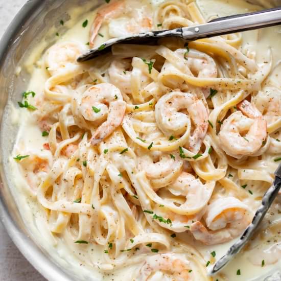 easy shrimp Alfredo