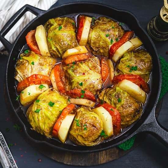 Stuffed Savoy Cabbage Rolls