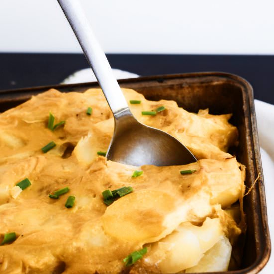 Vegan Cheesy Scalloped Potatoes