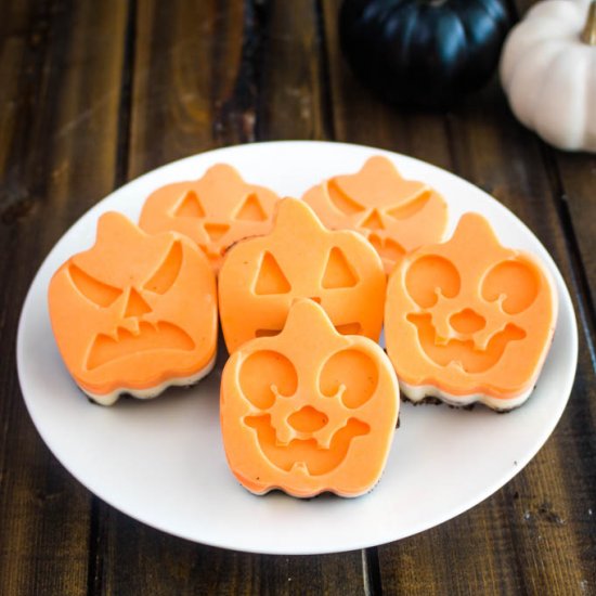 jack-o-lantern candy bark