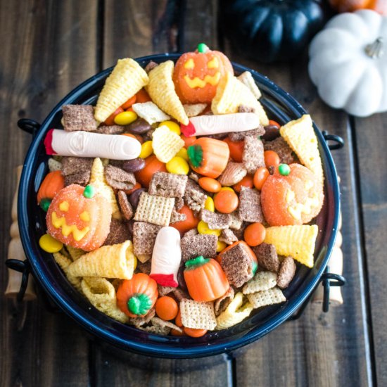 Halloween Hash Snack Mix