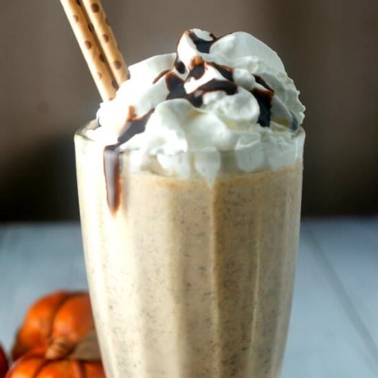 PUMPKIN CHOCOLATE CHIP MILKSHAKE